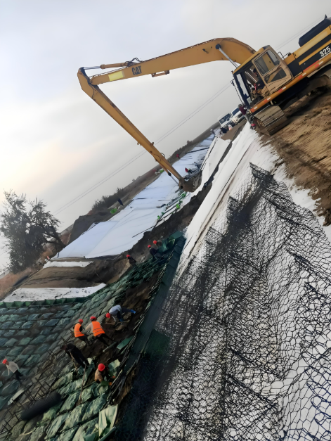 Últimos blogs de la empresa sobre Gabion Mesh Solutions Gain Momentum in Highway Slope Protection Projects