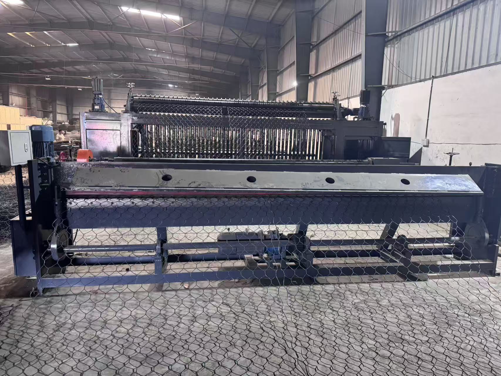 Últimos blogs de la empresa sobre Delta Servo Gabion Mesh Machine Successfully Exported and Commissioned in India