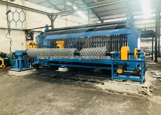 10-15m/min Máquina de tejido de gabión de doble giro con ancho de 5500 mm