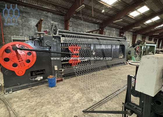 4-6m Máquina de malla de gabión Resistencia a la tracción 380-550N/mm2 alambre galvanizado 2-4mm