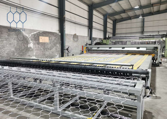 cadena de producción automática del Plc Gabion de 100x120m m para la anchura Gabion Mesh Sheet de 4500 milímetros
